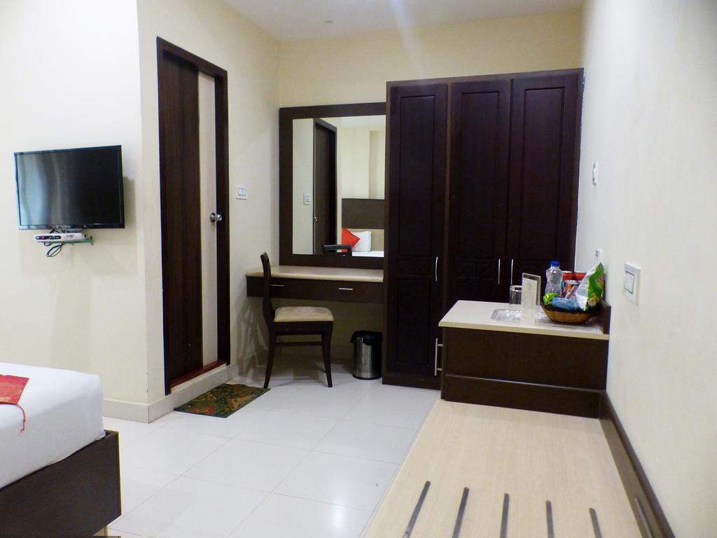 Hotel Highway Garden Kochi Eksteriør bilde