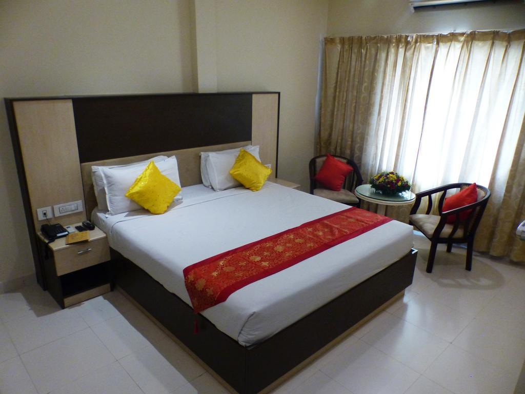 Hotel Highway Garden Kochi Eksteriør bilde