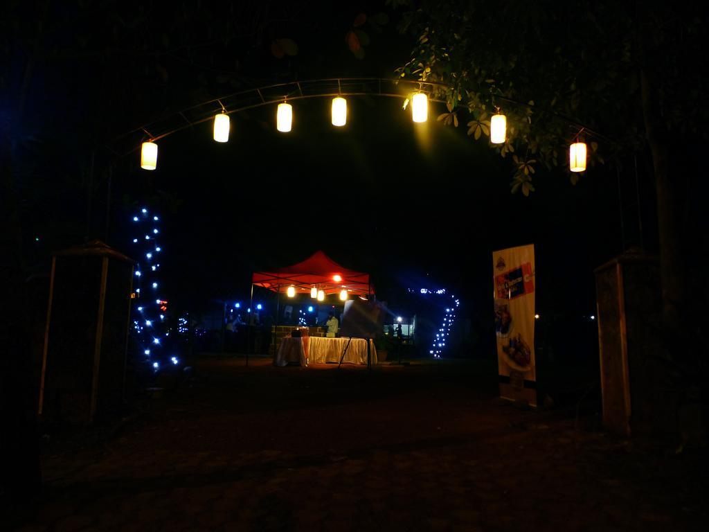 Hotel Highway Garden Kochi Eksteriør bilde
