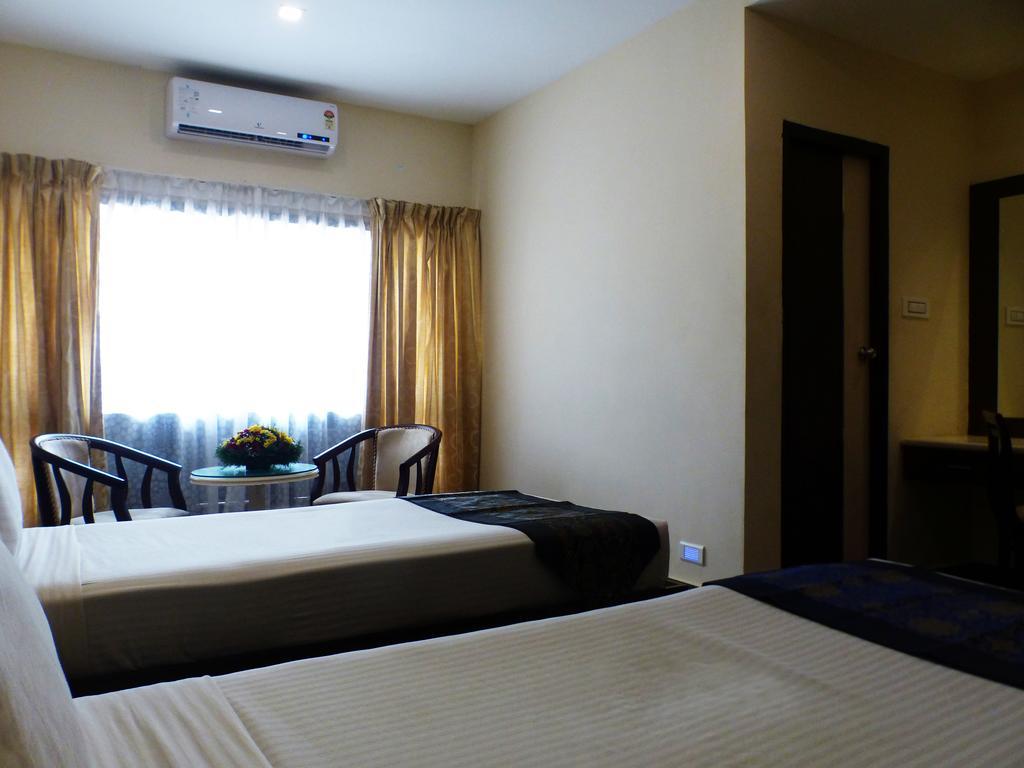 Hotel Highway Garden Kochi Eksteriør bilde